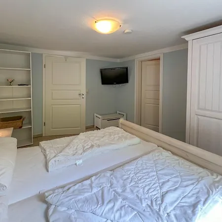 Idyllische Seemannsruh Mit Müritzblick, Glasfaser Internet Und Viel Ruhe Röbel